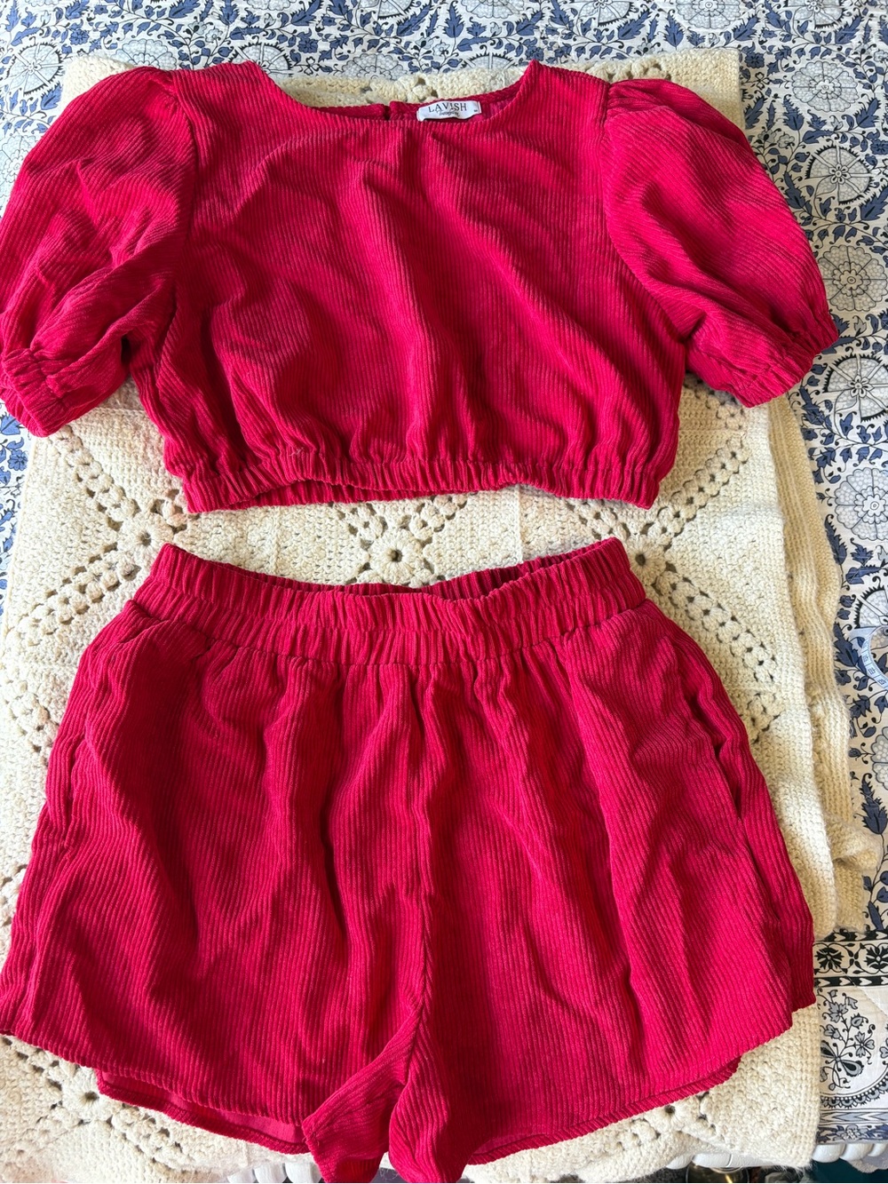 Lavish Tuscaloosa size Medium Red Corduroy Two-Piece Set EUC pockets